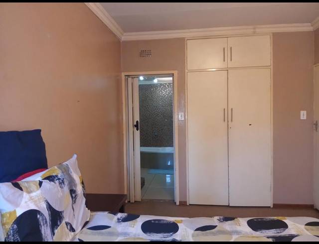 3 BEDROOM TOWNHOUSE FOR SALE IN VANDERBIJLPARK CW 3